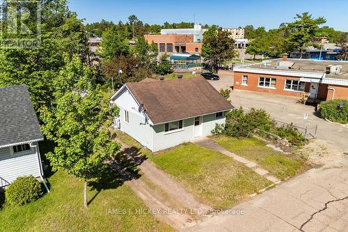 6 Hillcrest Avenue, Deep River, ON 