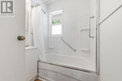 6 Hillcrest Avenue, Deep River, ON 