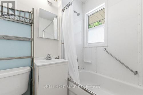 6 Hillcrest Avenue, Deep River, ON 