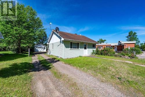 6 Hillcrest Avenue, Deep River, ON 