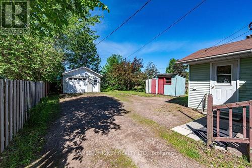 6 Hillcrest Avenue, Deep River, ON 