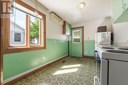 6 Hillcrest Avenue, Deep River, ON 