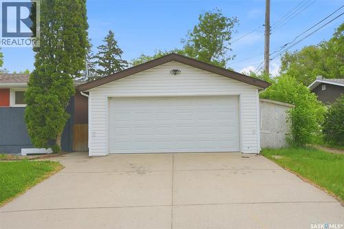 99 Lindsay Drive, Saskatoon, SK 