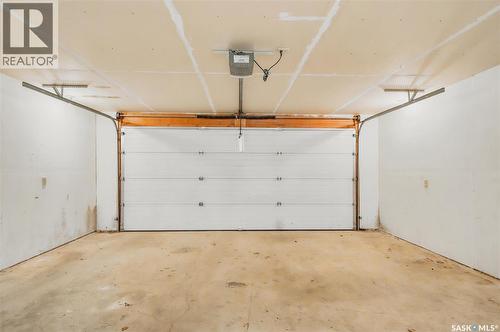 99 Lindsay Drive, Saskatoon, SK 