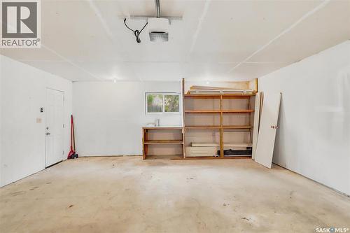 99 Lindsay Drive, Saskatoon, SK 