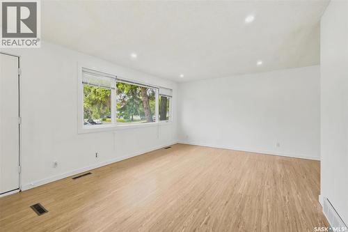 99 Lindsay Drive, Saskatoon, SK 