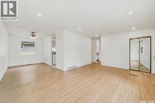 99 Lindsay Drive, Saskatoon, SK 