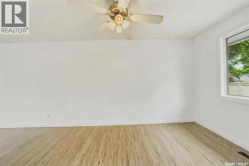 99 Lindsay Drive, Saskatoon, SK 