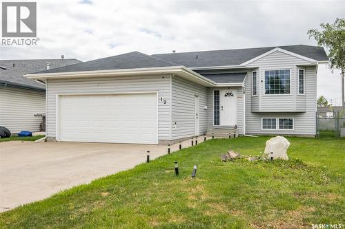 19 Mooney Place, Prince Albert, SK 