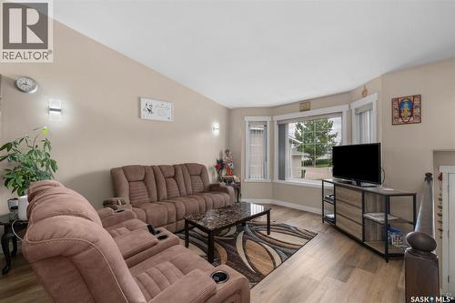19 Mooney Place, Prince Albert, SK 