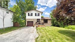 98 METRO ROAD S Georgina, ON L4P 1W2
