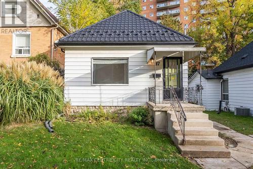97 WALNUT STREET  London North (North N), ON N6H 1C3
