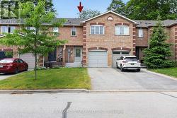 18 LANCASTER COURT Georgina, ON L4P 4A1