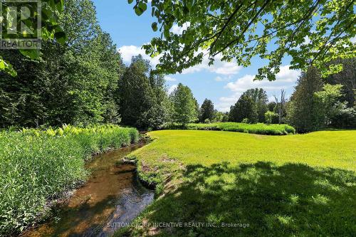 6805 8Th Line, Essa, ON 