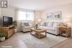 339 BLAKE STREET Barrie, ON L4M 1L1