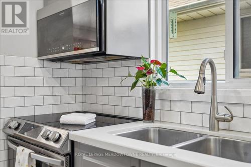 2208 Hunt Crescent, Burlington, ON 