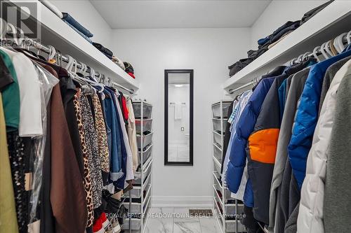 2208 Hunt Crescent, Burlington, ON 