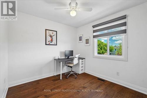 2208 Hunt Crescent, Burlington, ON 
