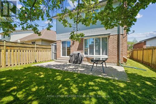 2208 Hunt Crescent, Burlington, ON 