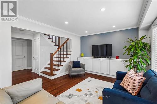 2208 Hunt Crescent, Burlington, ON 
