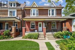 450 ARMADALE AVENUE Toronto, ON M6S 3X9