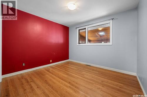621 20Th Avenue E, Regina, SK - Indoor Photo Showing Other Room