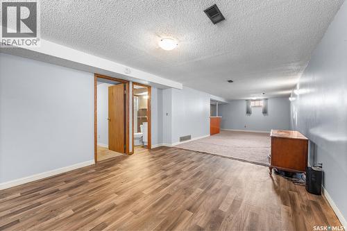 621 20Th Avenue E, Regina, SK - Indoor Photo Showing Other Room