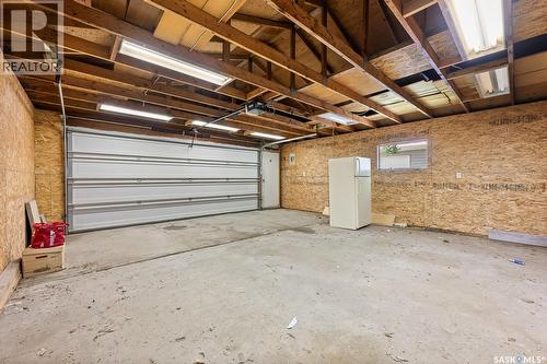 621 20Th Avenue E, Regina, SK - Indoor Photo Showing Garage