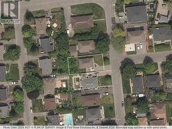 944 EVE STREET Ottawa, ON K1K 3R4