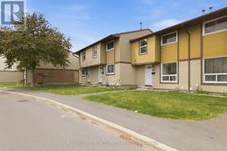 82 - 2570 SOUTHVALE CRESCENT  Ottawa, ON K1B 5B7