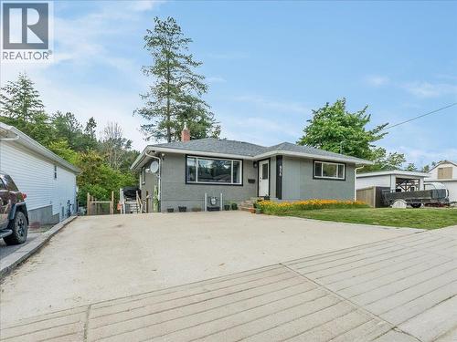 856 7TH Avenue  Castlegar, BC V1N 1R9