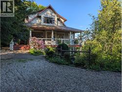 711 Regent Street  Nelson, BC V1L 5W5