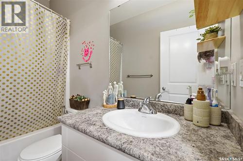 202 702 Hart Road, Saskatoon, SK 