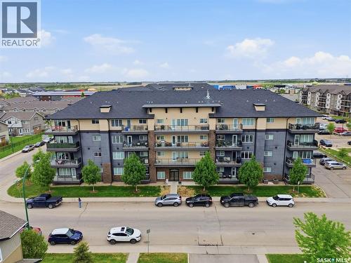 202 702 Hart Road, Saskatoon, SK 
