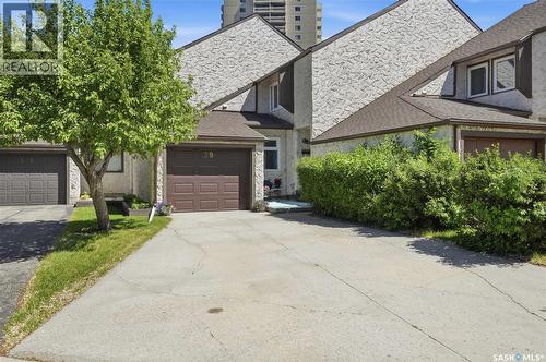 39 Laverendrye Way, Regina, SK 