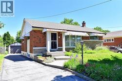 19 GILDEA Street  Hamilton, ON L8V 2G6