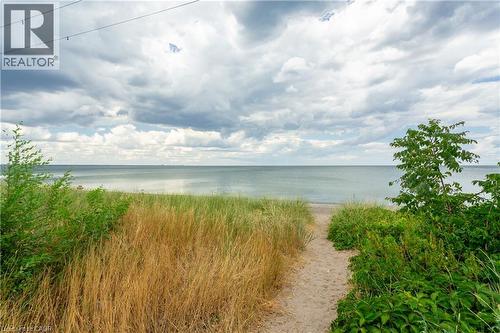 826 Beach Boulevard, Hamilton, ON 