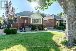 64 RENOWN ROAD Toronto (Islington-City Centre West), ON M9A 2E5