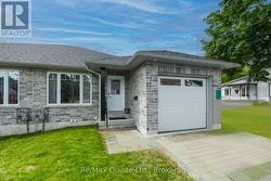 74 GORDON STREET Belleville (Belleville Ward), ON K8P 3E8