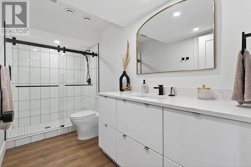 1793 Queen St E, Sault Ste. Marie, ON - Indoor Photo Showing Bathroom