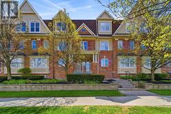 3 - 594 SHORELINE DRIVE  Mississauga, ON L5B 0A8
