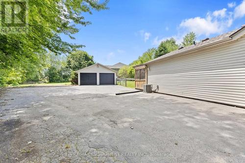 404 Hamilton Drive, Hamilton, ON 