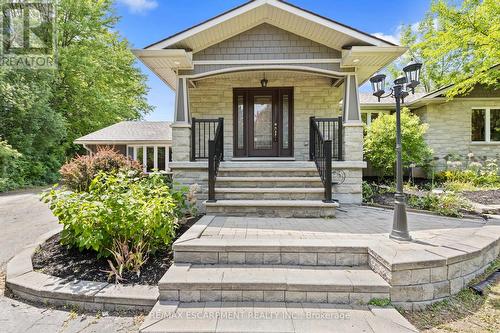404 Hamilton Drive, Hamilton, ON 
