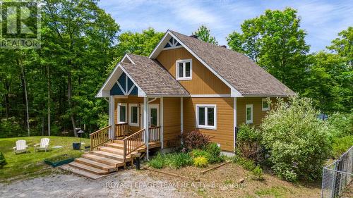 196 SILVERY LANE  Tay Valley, ON K0H 2B0