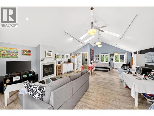 7346 Harrop Procter Road, Procter, BC 
