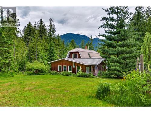 7346 Harrop Procter Road, Procter, BC 