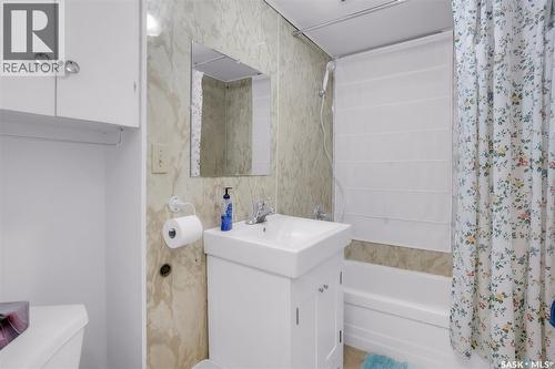 421 P Avenue N, Saskatoon, SK 