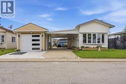 4 MALDEN HILL Amherstburg, ON N9V 3E1