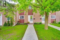 206 GREEN VALLEY Drive Unit# 32 Kitchener, ON N2P 1G9