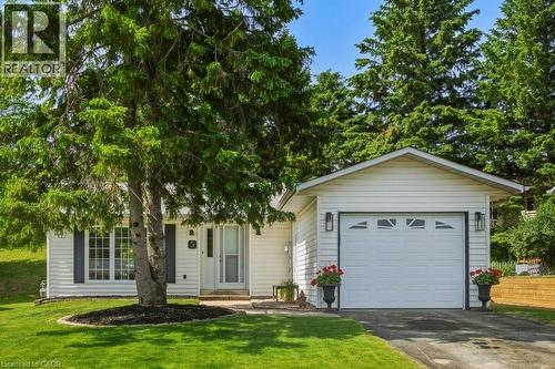 5 CEDAR Court  New Tecumseth, ON L0G 1W0